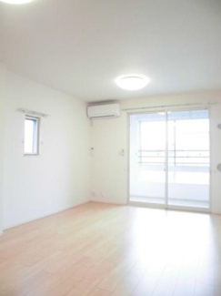 【居間・リビング】 | マスカット　ベリー　Ｂ | ゆったりとしたリビングです