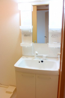 【洗面所】 | クヴェレ | 洗面所です