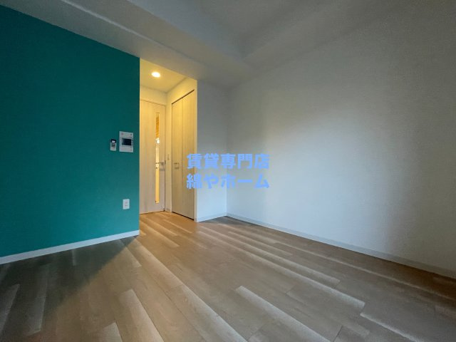 ファーストフィオーレ難波南パークサイドの洋室