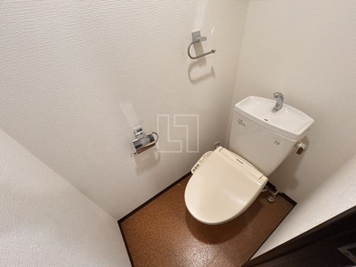 【トイレ】 | エスライズ本町東 | エスライズ本町東　温水洗浄便座