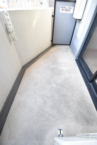 KDXレジデンス難波南のバルコニー