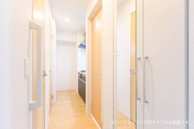 【玄関】 | ヒカルサ熊谷曙町