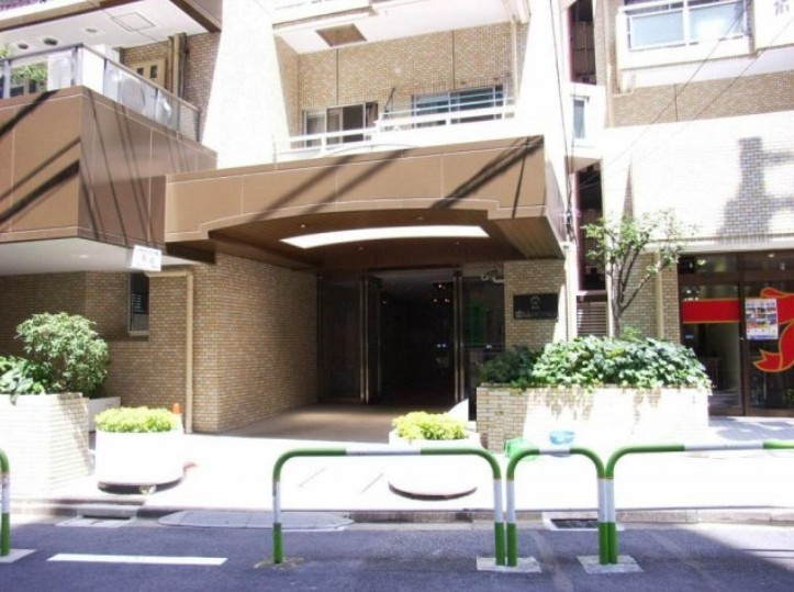 【エントランス】