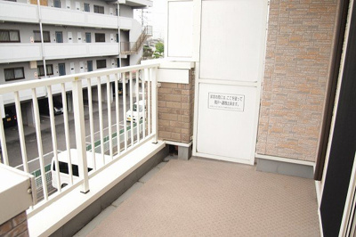 【その他】 | イーストアルカディア | バルコニー