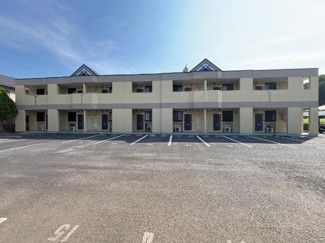 【駐車場】 | ラ　メゾン　デ　ショコラ | 外観写真（昼）