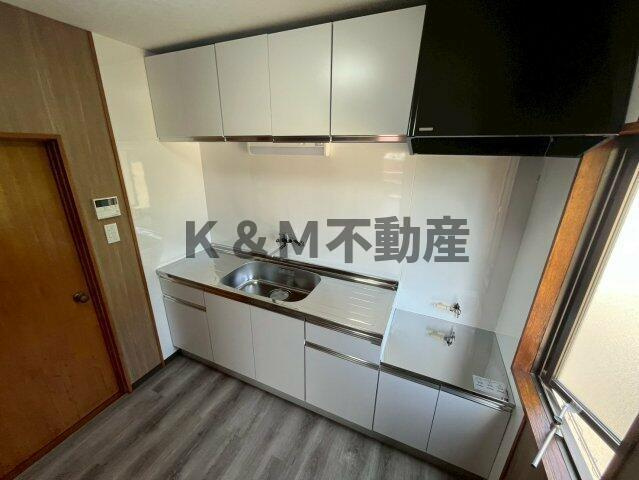 ＮＫビルのキッチン|コンパクトなキッチンで掃除もラクラク