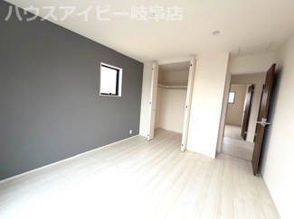 【洋室】 | 北方町北方新築建売限定1邸！リビング18帖の5LDK！お車スペース4台可能！小中学校徒歩6分！ | 北方町北方新築建売限定1邸！リビング18帖の5LDK！お車スペース4台可能！小中学校徒歩6分！