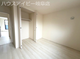 【洋室】 | 北方町北方新築建売限定1邸！リビング18帖の5LDK！お車スペース4台可能！小中学校徒歩6分！ | 北方町北方新築建売限定1邸！リビング18帖の5LDK！お車スペース4台可能！小中学校徒歩6分！