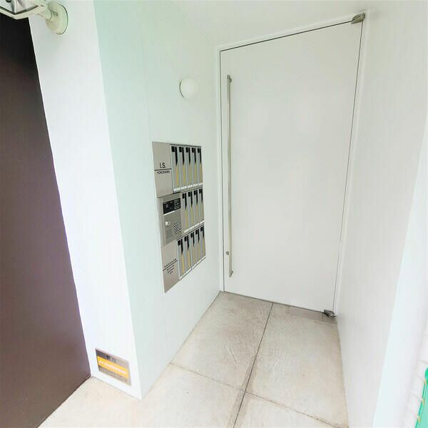 Ｉ・Ｓ・ＹＯＫＯＨＡＭＡのロビー