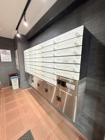 明治レジデンスのエントランス