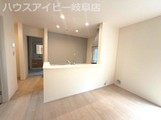 【居間・リビング】の画像