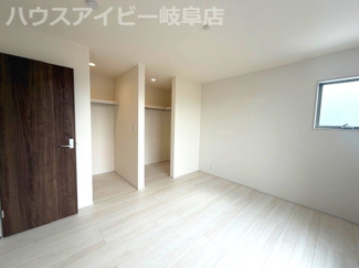 【洋室】 | 北方町加茂新築建売全2棟！ウォークインクローゼット3か所！収納豊富なお家！最寄り駅まで徒歩10分！ | 北方町加茂新築建売全2棟！ウォークインクローゼット3か所！収納豊富なお家！最寄り駅まで徒歩10分！