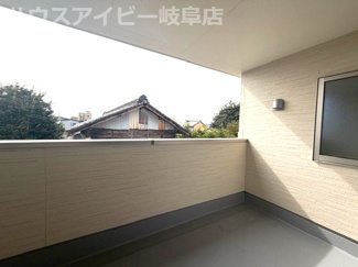 【バルコニー】 | 北方町加茂新築建売全2棟！ウォークインクローゼット3か所！収納豊富なお家！最寄り駅まで徒歩10分！ | 北方町加茂新築建売全2棟！ウォークインクローゼット3か所！収納豊富なお家！最寄り駅まで徒歩10分！