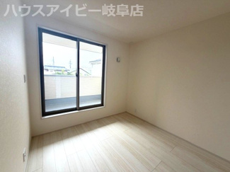 【洋室】 | 北方町加茂新築建売全2棟！ウォークインクローゼット3か所！収納豊富なお家！最寄り駅まで徒歩10分！ | 北方町加茂新築建売全2棟！ウォークインクローゼット3か所！収納豊富なお家！最寄り駅まで徒歩10分！