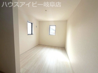 【洋室】 | 北方町加茂新築建売全2棟！ウォークインクローゼット3か所！収納豊富なお家！最寄り駅まで徒歩10分！ | 北方町加茂新築建売全2棟！ウォークインクローゼット3か所！収納豊富なお家！最寄り駅まで徒歩10分！