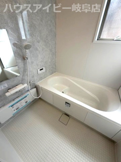 【浴室】 | 北方町加茂新築建売全2棟！ウォークインクローゼット3か所！収納豊富なお家！最寄り駅まで徒歩10分！ | 北方町加茂新築建売全2棟！ウォークインクローゼット3か所！収納豊富なお家！最寄り駅まで徒歩10分！