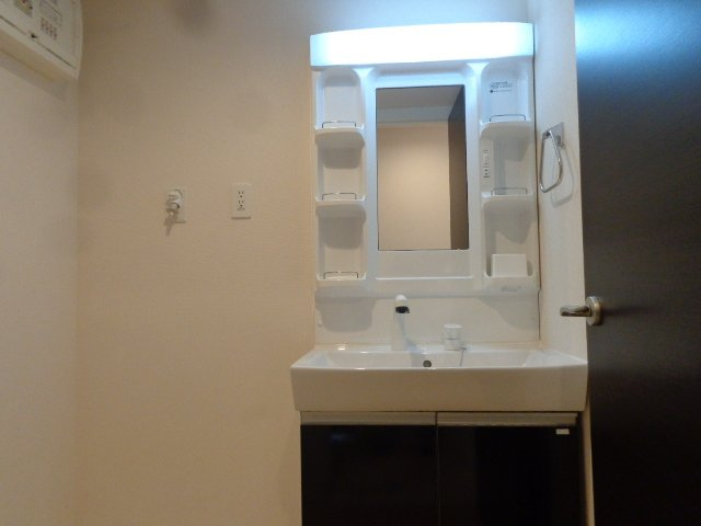 ヴァンヴールレーガの独立洗面台|洗髪洗面化粧台