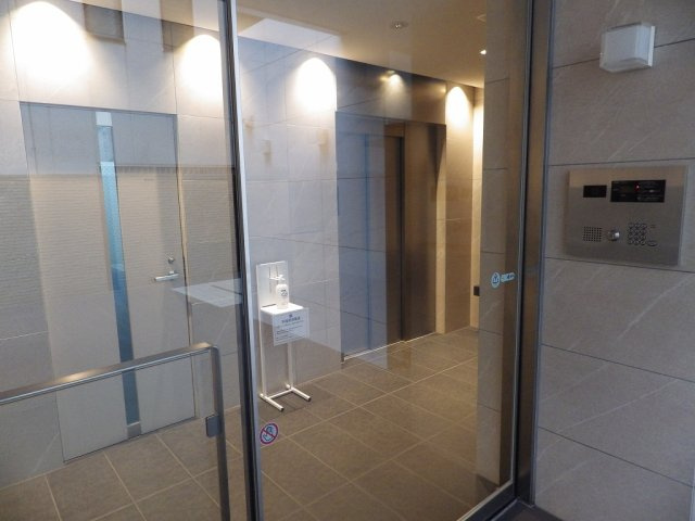 レジディア文京本郷Ⅳのエントランス