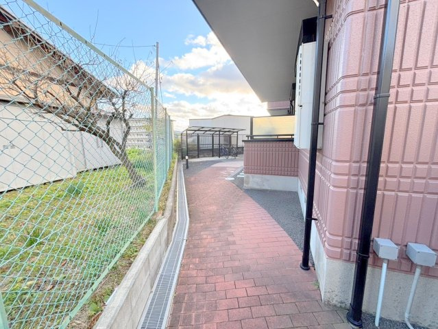 クレスト東生駒の庭