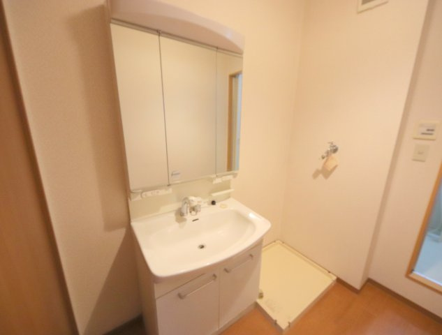 クレスト東生駒の洗面所