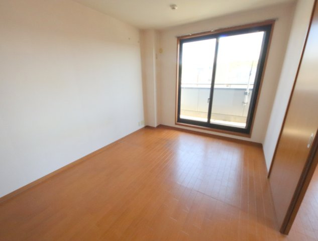 クレスト東生駒の居間・リビング