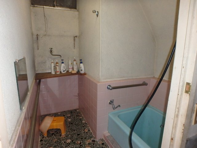S1748H 1丁目中古住宅の浴室