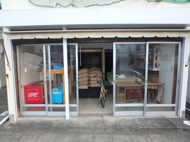 S1748H 1丁目中古住宅のエントランス