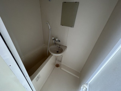 【居間・リビング】 | メゾンド岡野 | ※退去前の為、違うお部屋の写真です