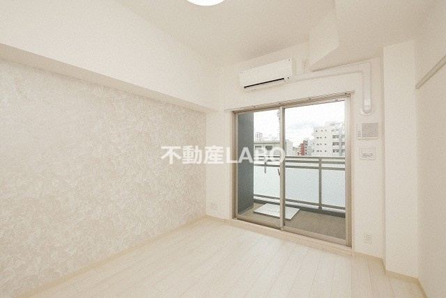 エステムコート難波サウスプレイスVIIIハイドの居間・リビング