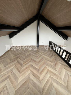 【洋室】 | ライフワールド95 | 高さも充分！