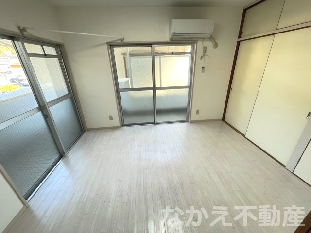 【寝室】 | 落ち着いた色調の寝室です