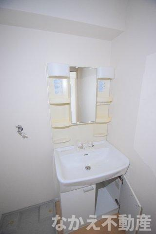 【洗面所】 | ゆったりとスペースのある洗面所