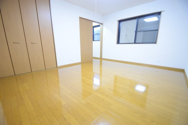 【居間・リビング】 | こちらの居間で趣味の時間をお楽しみください