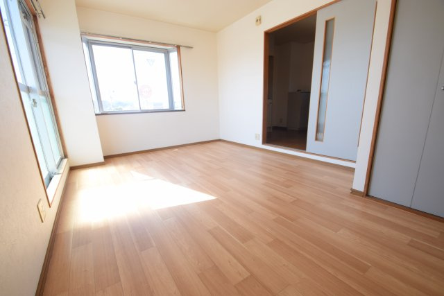 【寝室】 | 落ち着いて過ごせるお部屋なので、寝室にいかがでしょうか