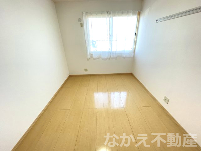 【寝室】 | 落ち着いて過ごせるお部屋なので、寝室にいかがでしょうか