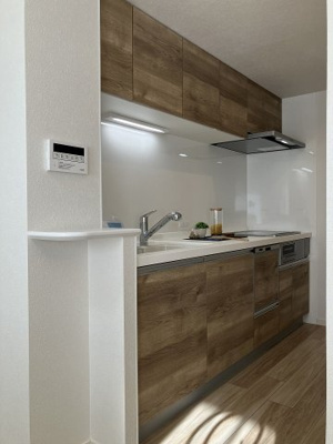 【キッチン】 | クリーンリバーフィネス手稲オーブ | 2ｍ超の人大天板システムキッチンは、作業スペースもしっかり確保♪