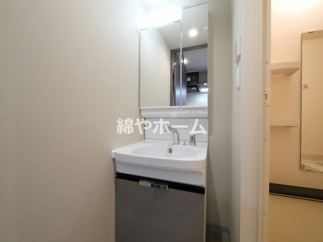 リヴェント森ノ宮の独立洗面台|朝の身支度には欠かせない独立洗面化粧台