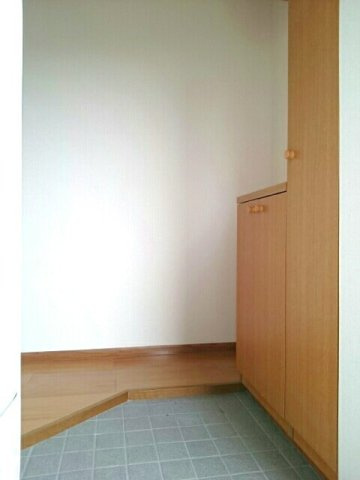 Ｖシャトー　アロースリーⅡの玄関|落ち着いた玄関です