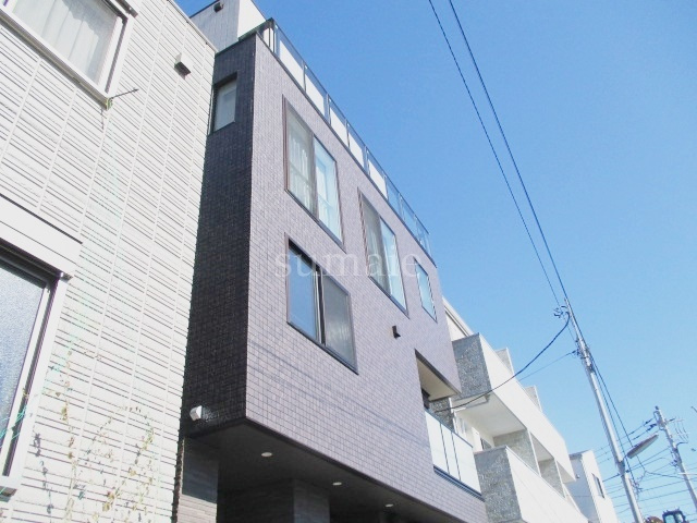 フラットカークの外観|鉄骨造の物件です☆