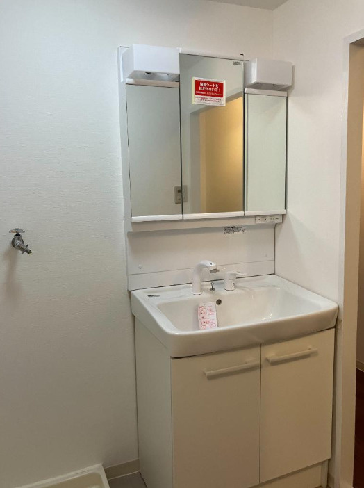 荒神山マンションの洗面所