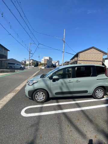 フェリーチェハウスの駐車場