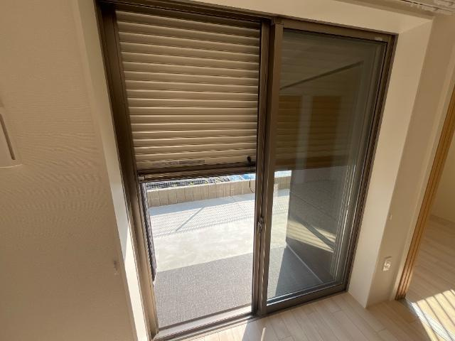 メゾンスズナの内装|シャッター雨戸