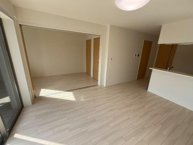 メゾンスズナの内装|リビング・洋室