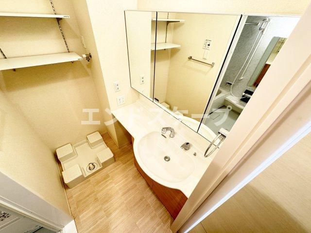 アーク山王の玄関|高崎、前橋、伊勢崎エリアのお部屋探しはエンドスケープまで！お客様の理想お聞かせ下さい♪