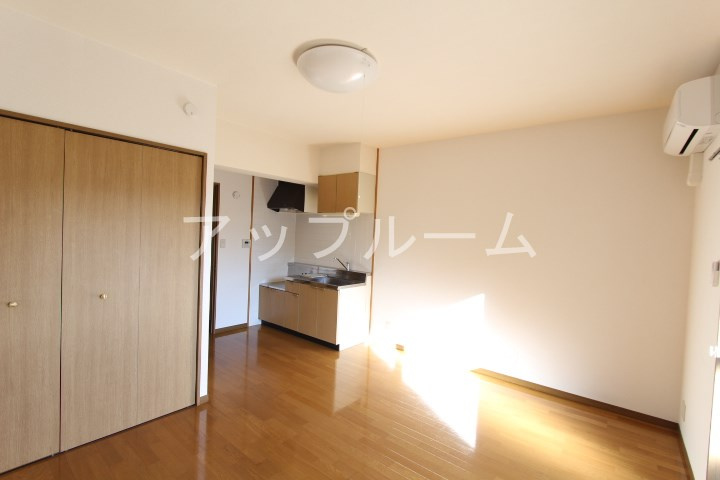 サンエントピアの居間・リビング