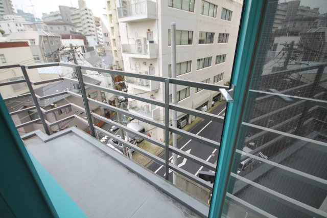 【バルコニー】