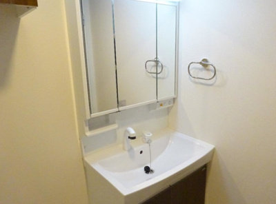 【独立洗面台】 | ニューリバーサイド