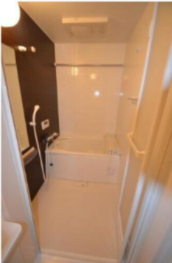 West Tail Windの玄関