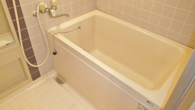 プラムロイヤル原木中山の浴室|追焚機能付いております