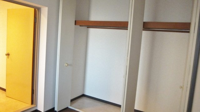 プラムロイヤル原木中山の収納|和室６帖です